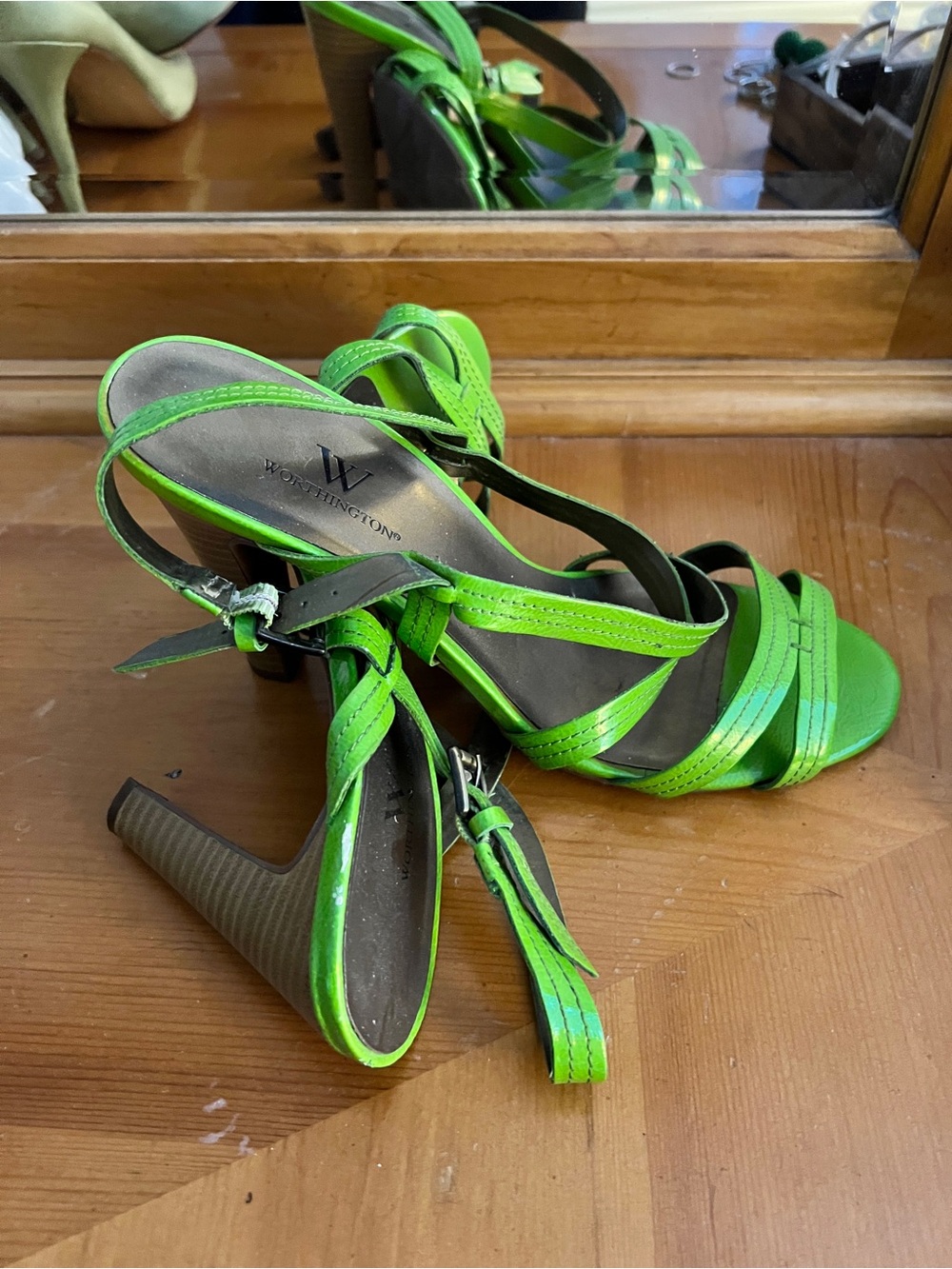 Worthington Bright Green Strappy High Heel Sandals Sz 9M